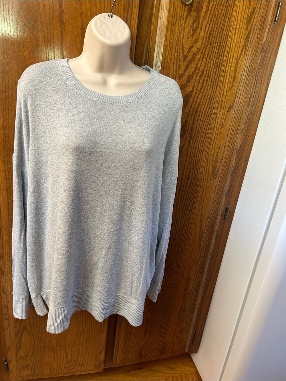 Time and Tru Light Gray Crewneck Knit Sweater